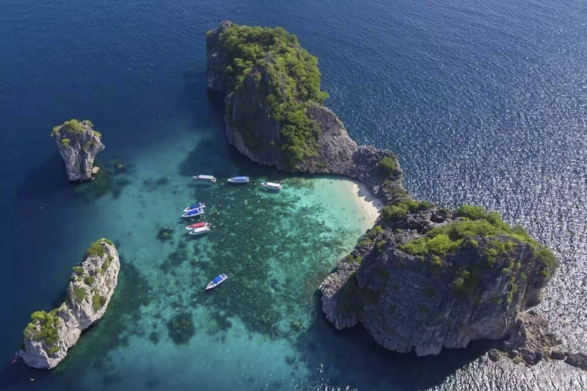 Koh-Rok-and-Koh-Haa-Islands-Early-Bird-Departure-by-Speedboat-1